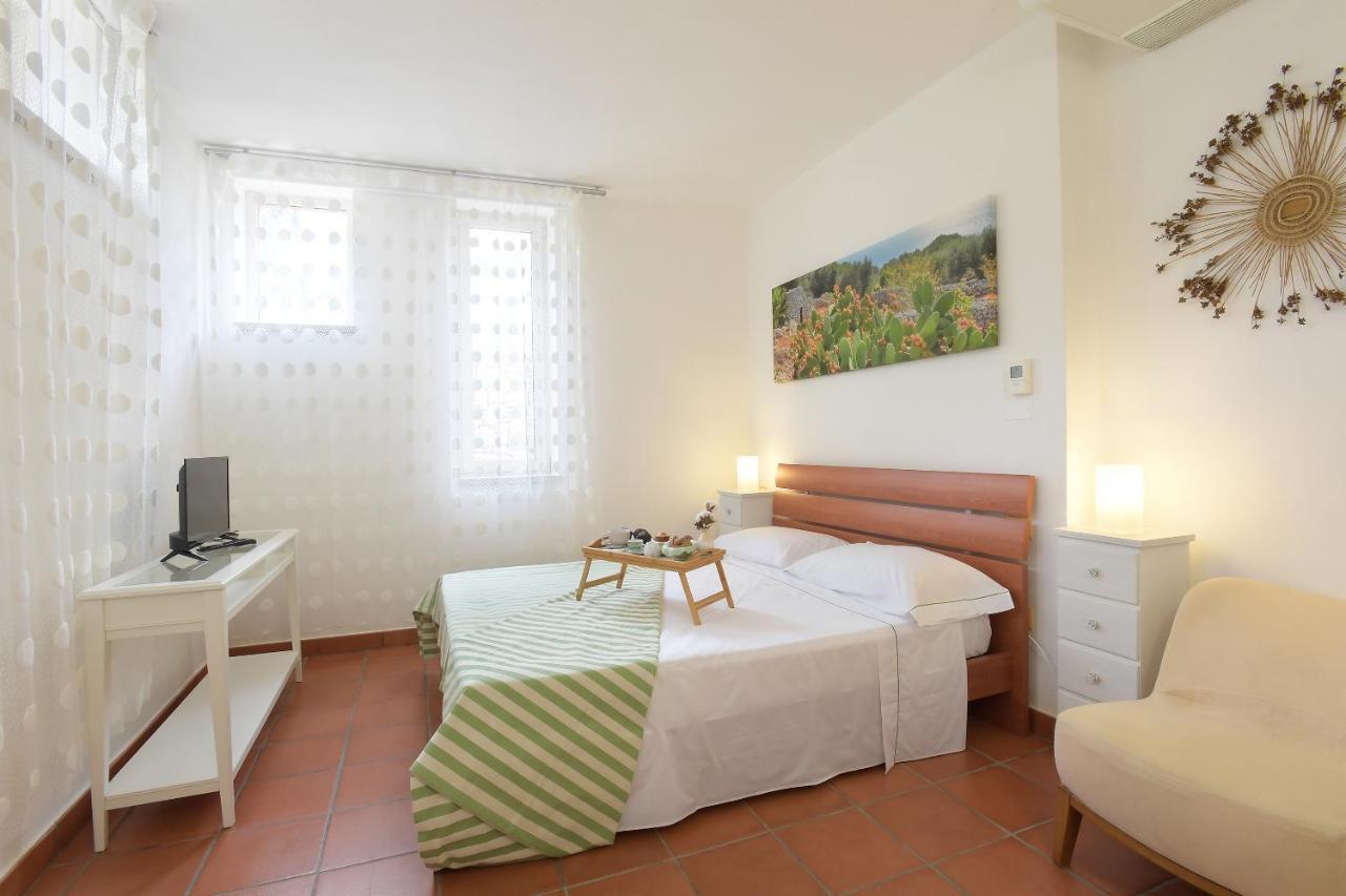Bio&B Acquaviva Bed & Breakfast Otranto Exterior photo